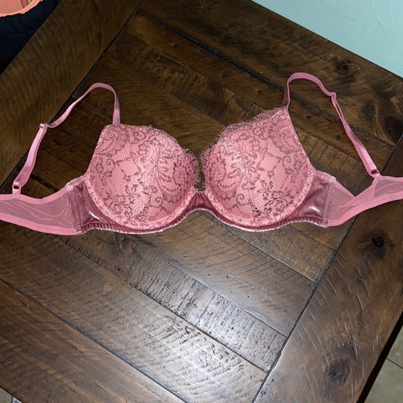 🩷🎀😇🖤VS Pink Sequin Push-Up Bra - Picture 4 of 5